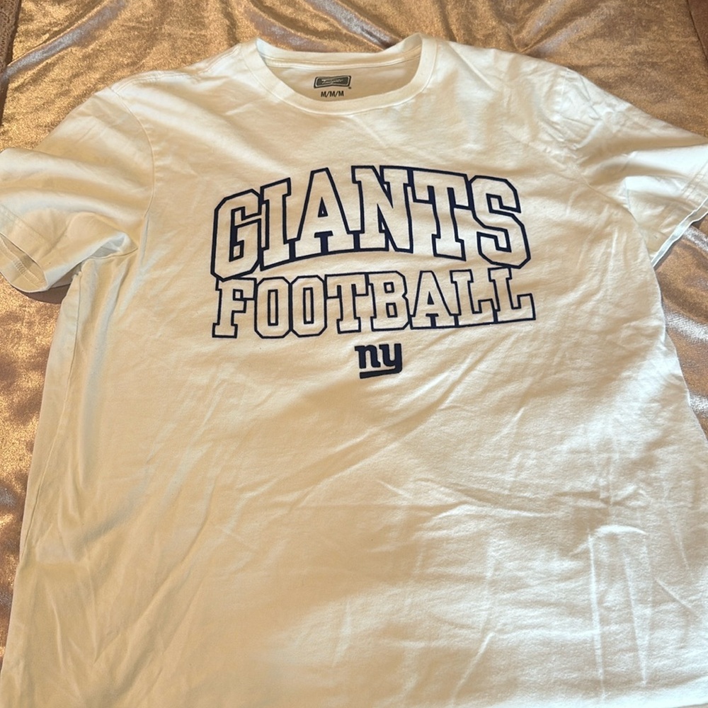 American Eagle/Tailgate New York Giants Football T-shirt